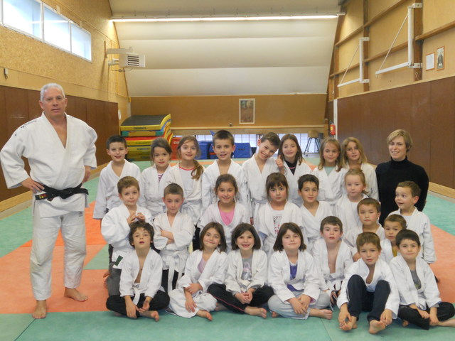 accompagnement-ecole sacre-coeur-CE1-CE2-judo-club-poire-sur-vie-vendee-2012-2013-photo3